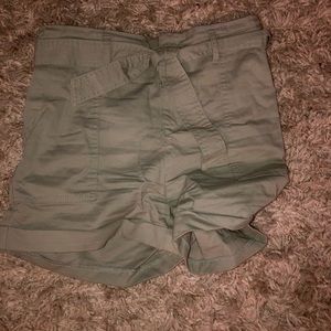 Shorts ,size woman 25 ,color olive green